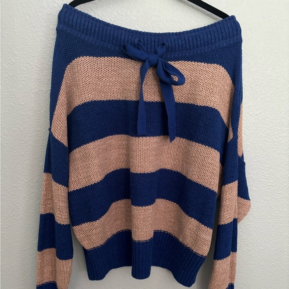 Free People Bow Sweater - Picture 4 of 8
